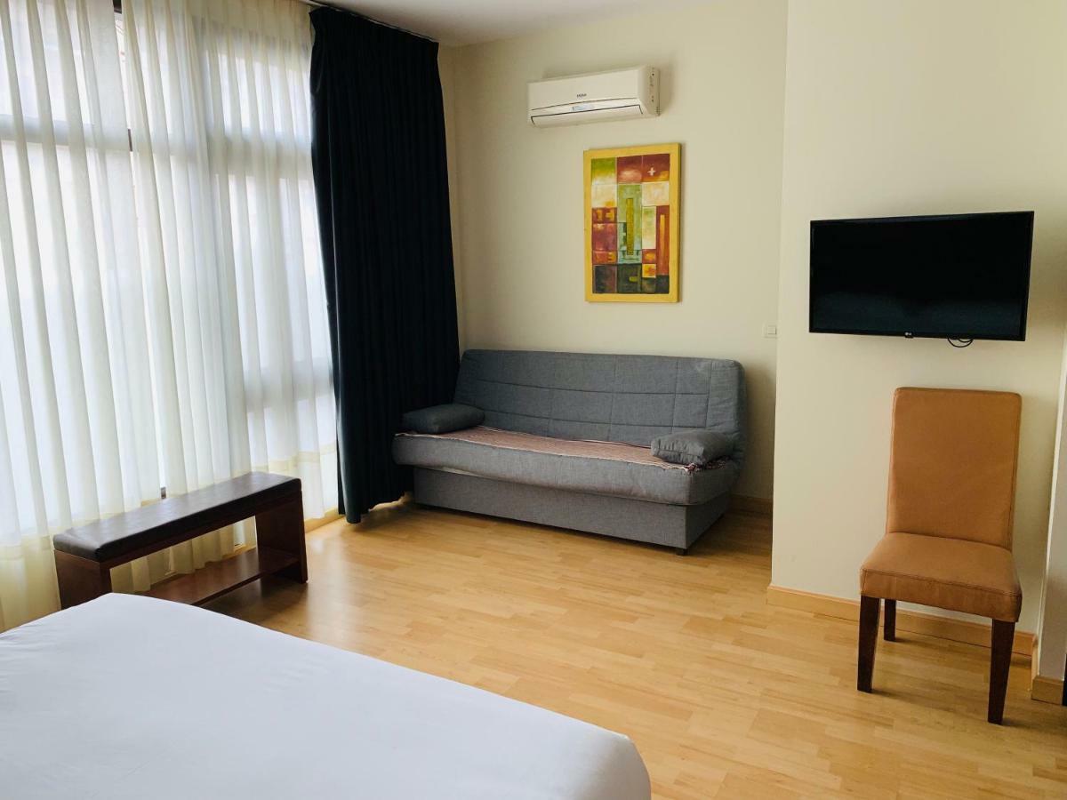 Hotel Arcea Villaviciosa Kültér fotó